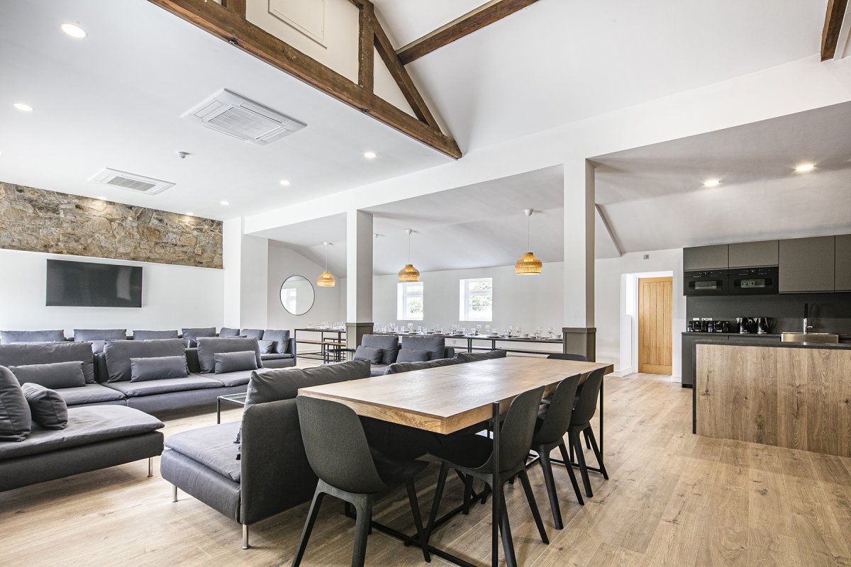 Dovedale Manor - fantastic open plan lounge kitchen diner for presentations and meetings